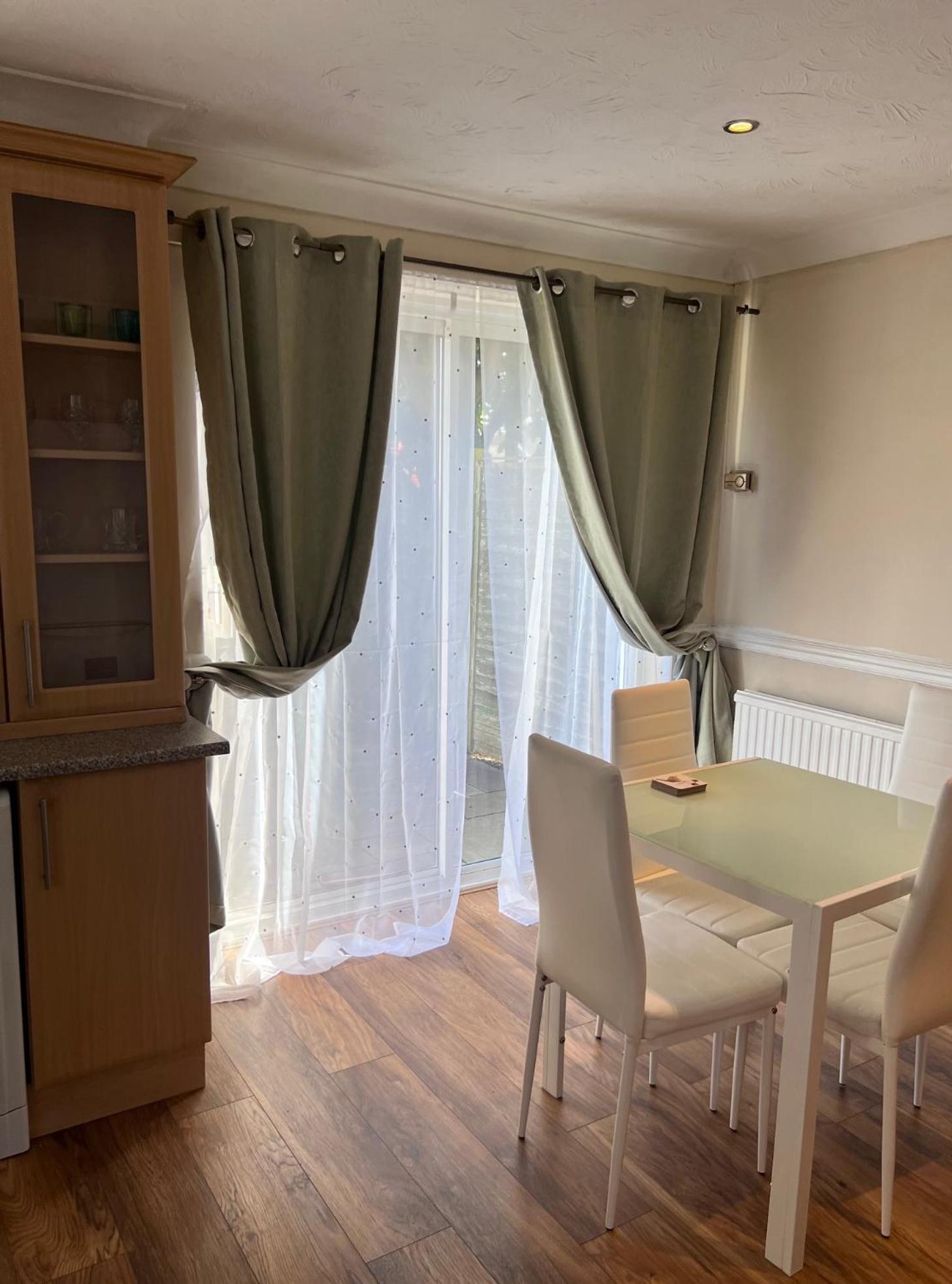 Newport Pagnel Guest House Newport Pagnell Extérieur photo